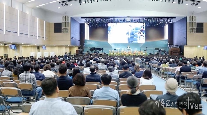 지난 10월 6일 진행된 지구촌교회 임시제직회 모습. 지구촌교회가 제4대 담임목사 청빙과 교회의 미래 준비를 위해 ‘미래준비위원회’를 출범시켰다. /사진=지구촌교회