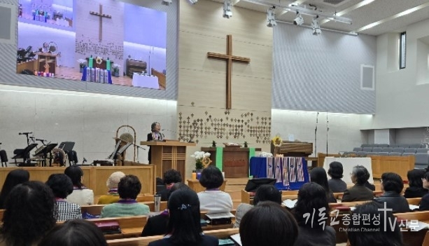 11일 서울 종로구 향린교회에서 열린 여성목사 안수통과 50주년 기념 예배가 열렸다. /사진=향린교회